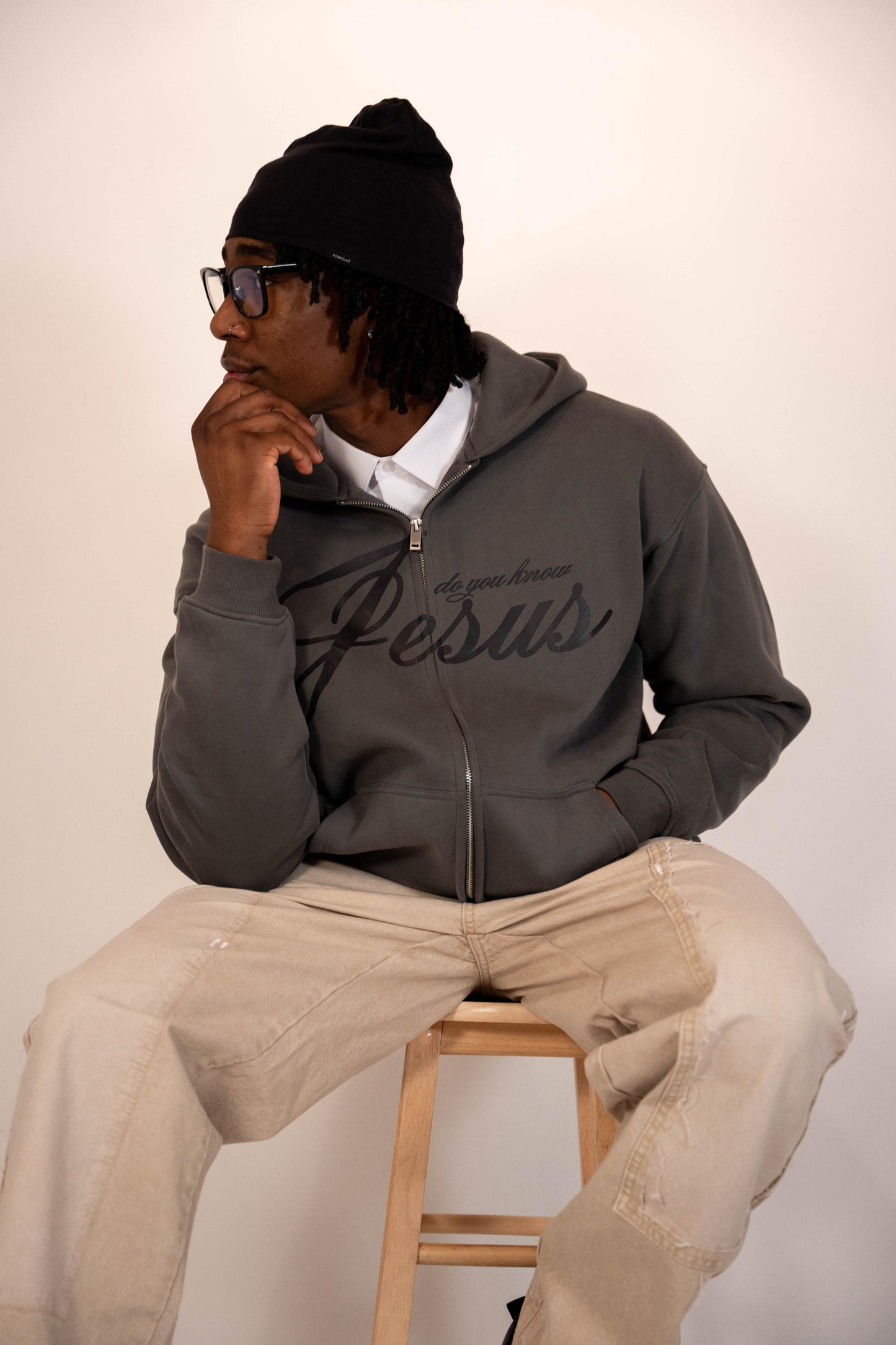 KNOW JESUS Zip-Up